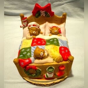 Vintage Lefton Christmas Honey Bear Figurine Music Box